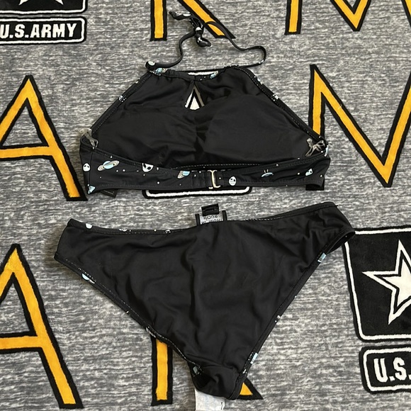 Alien Swimsuit. - Picture 3 of 4